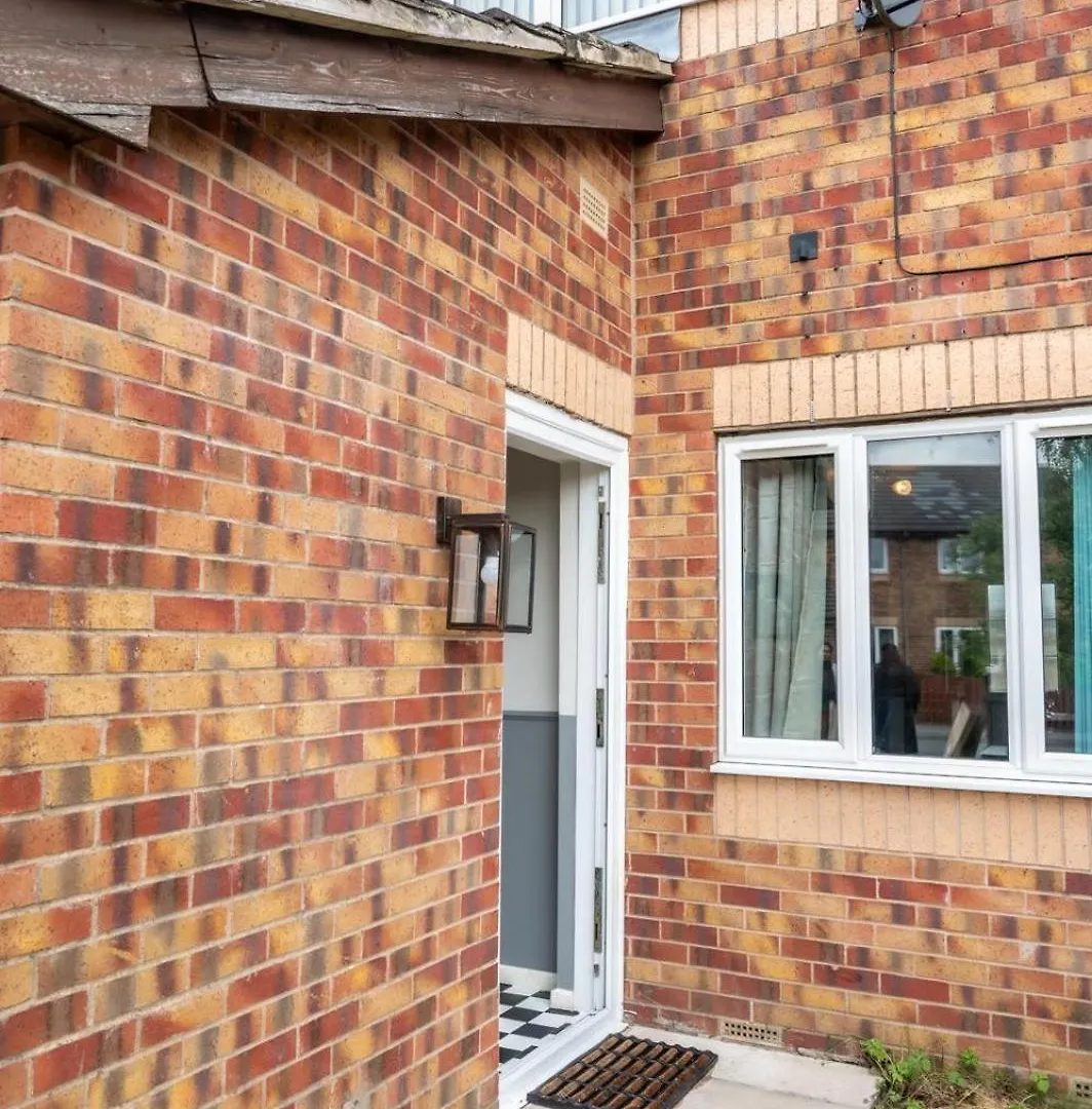 Stylish 2-Bedroom Home Perfect For Families And Couples Bradford